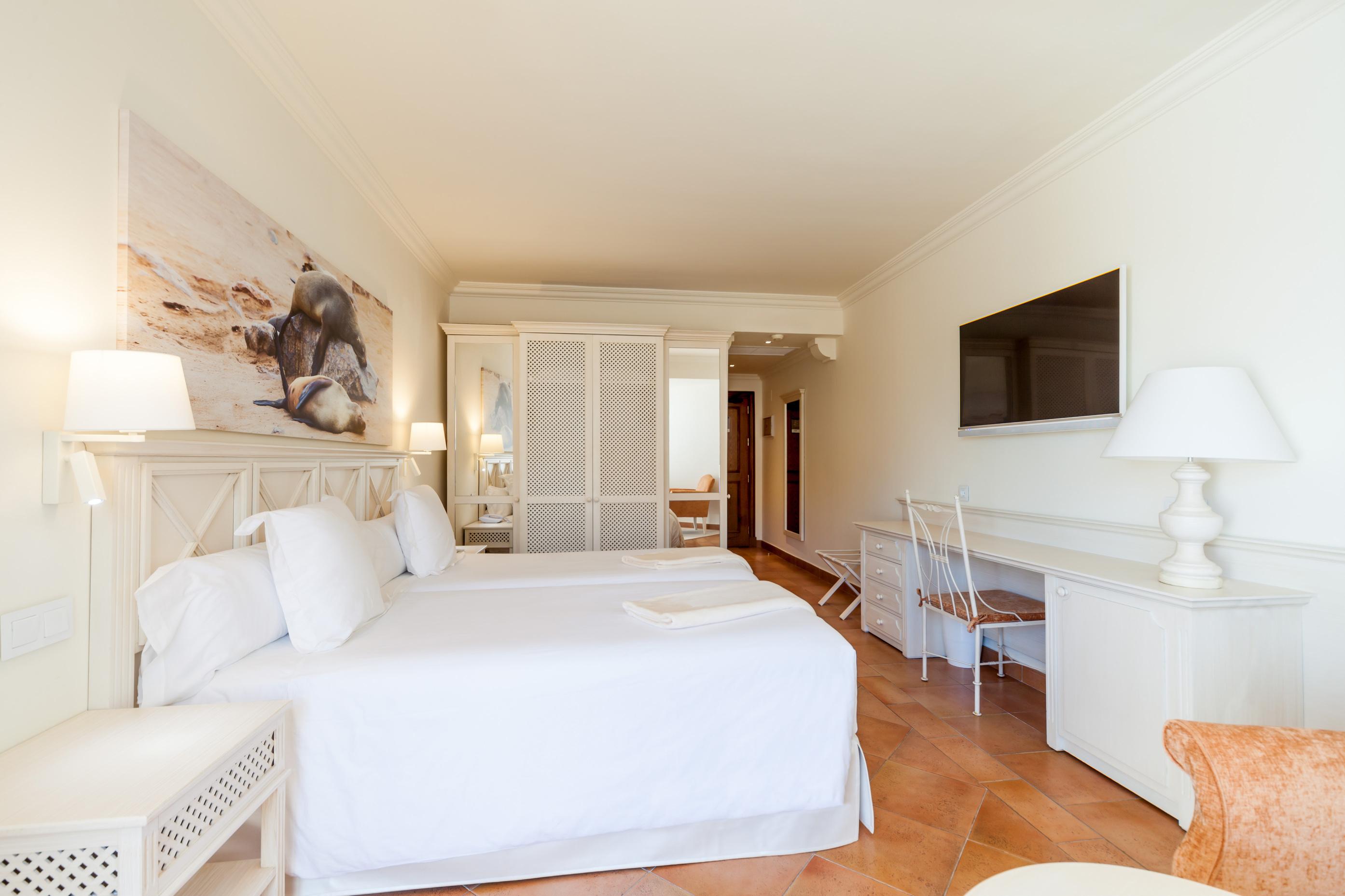 Iberostar Selection Andalucia Playa Hotel Chiclana de la Frontera Exterior foto A room at the hotel
