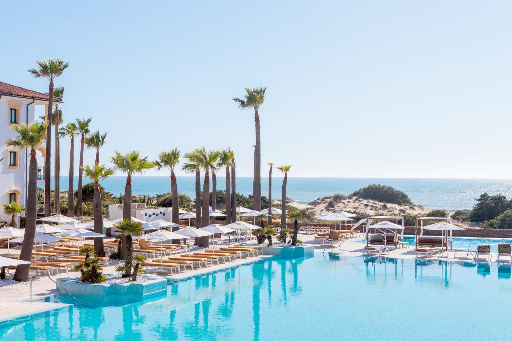 Iberostar Selection Andalucia Playa Hotel Chiclana de la Frontera Exterior foto The resort's main pool